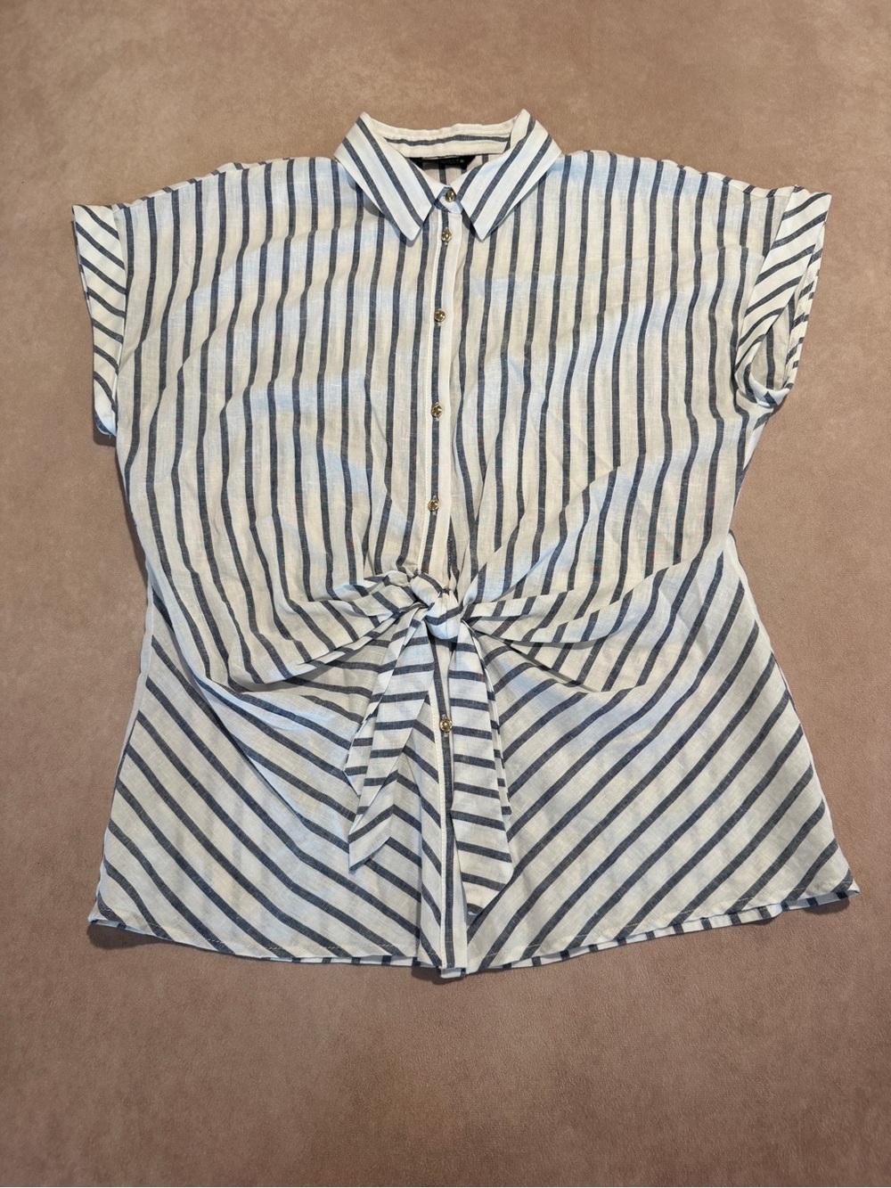 Zara White & Navy Striped Tie-Front Button Shirt • size medium